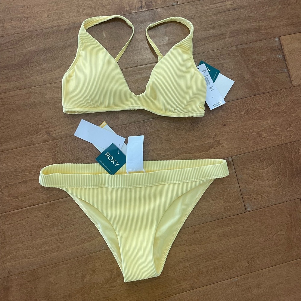 Roxy bikini bundle small top & medium bottom